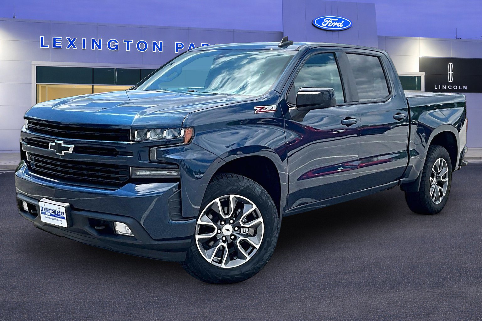 Used 2020 Chevrolet Silverado 1500 RST AWD/4WD image 3