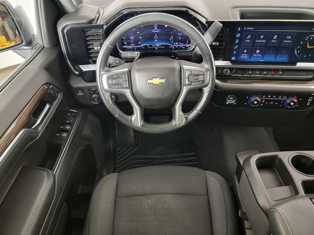 Used 2022 Chevrolet Silverado 1500 LT AWD/4WD image 23
