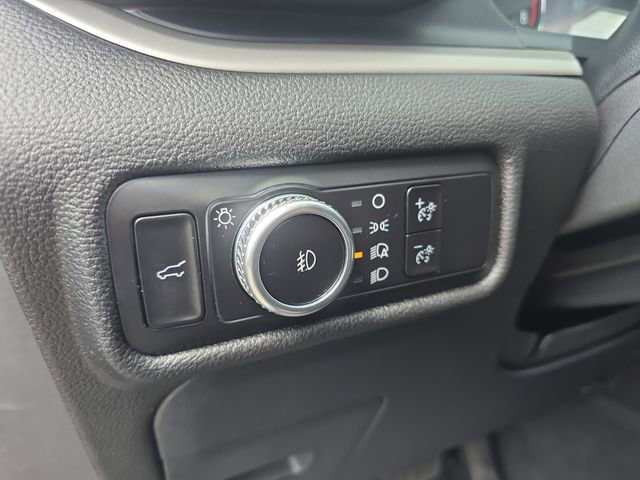 Certified 2023 Ford Explorer XLT w/ Equipment Group 202A RWD image 15