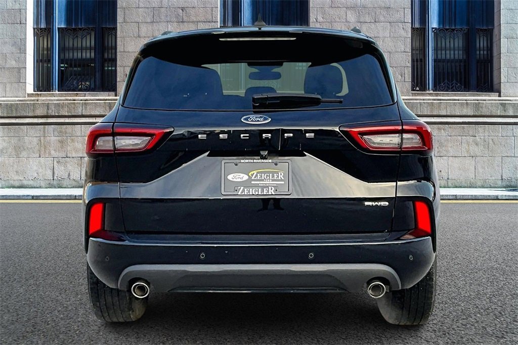 Certified 2023 Ford Escape ST-Line Elite w/ Premium Technology Package image 4