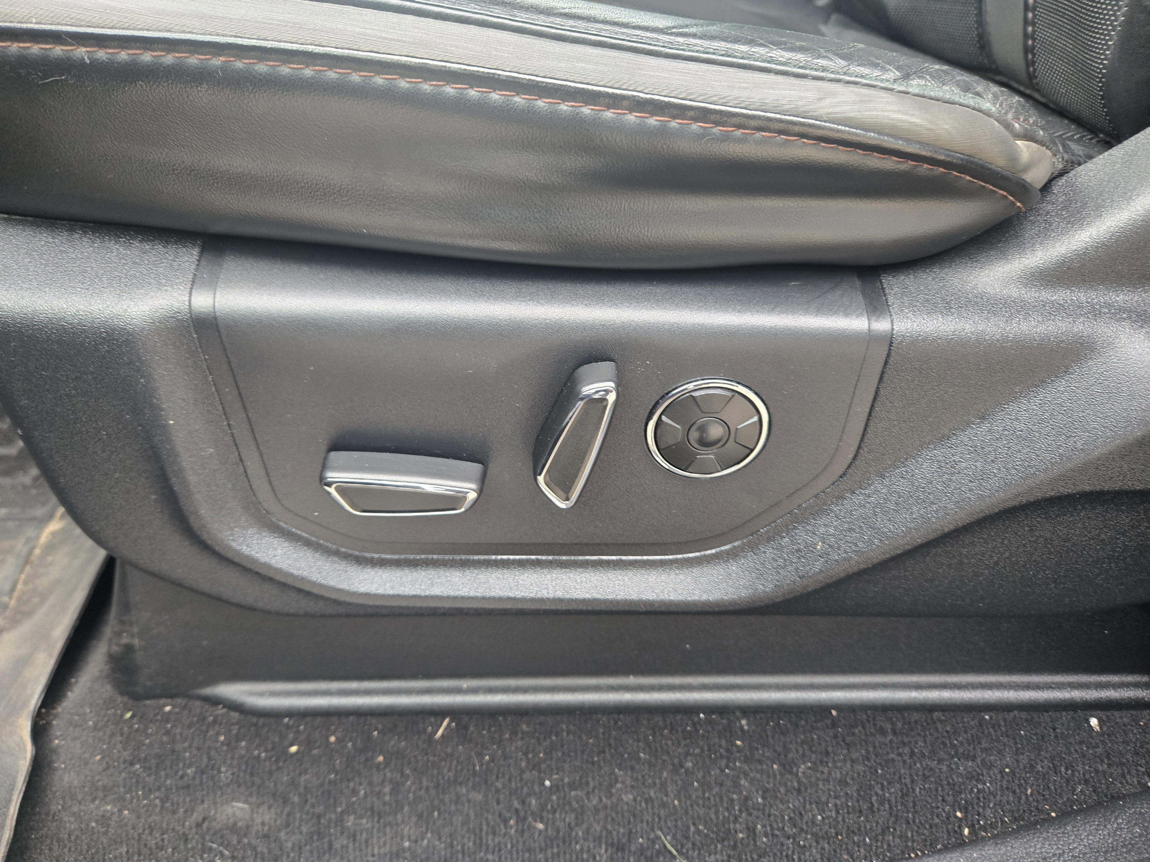 Certified 2019 Ford F350 Platinum w/ Platinum Ultimate Package image 21