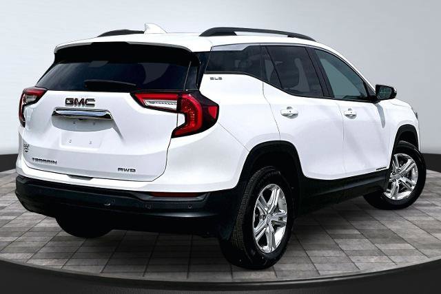 Used 2023 GMC Terrain SLE w/ Driver Convenience Package AWD/4WD image 13