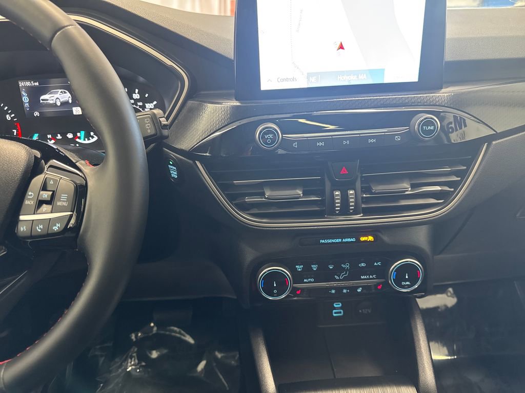 Certified 2022 Ford Escape SEL w/ SEL Stealth AWD Package image 20