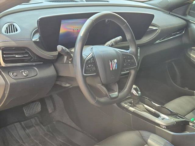 Used 2024 Buick Envista Sport Touring w/ Convenience I Package FWD image 10