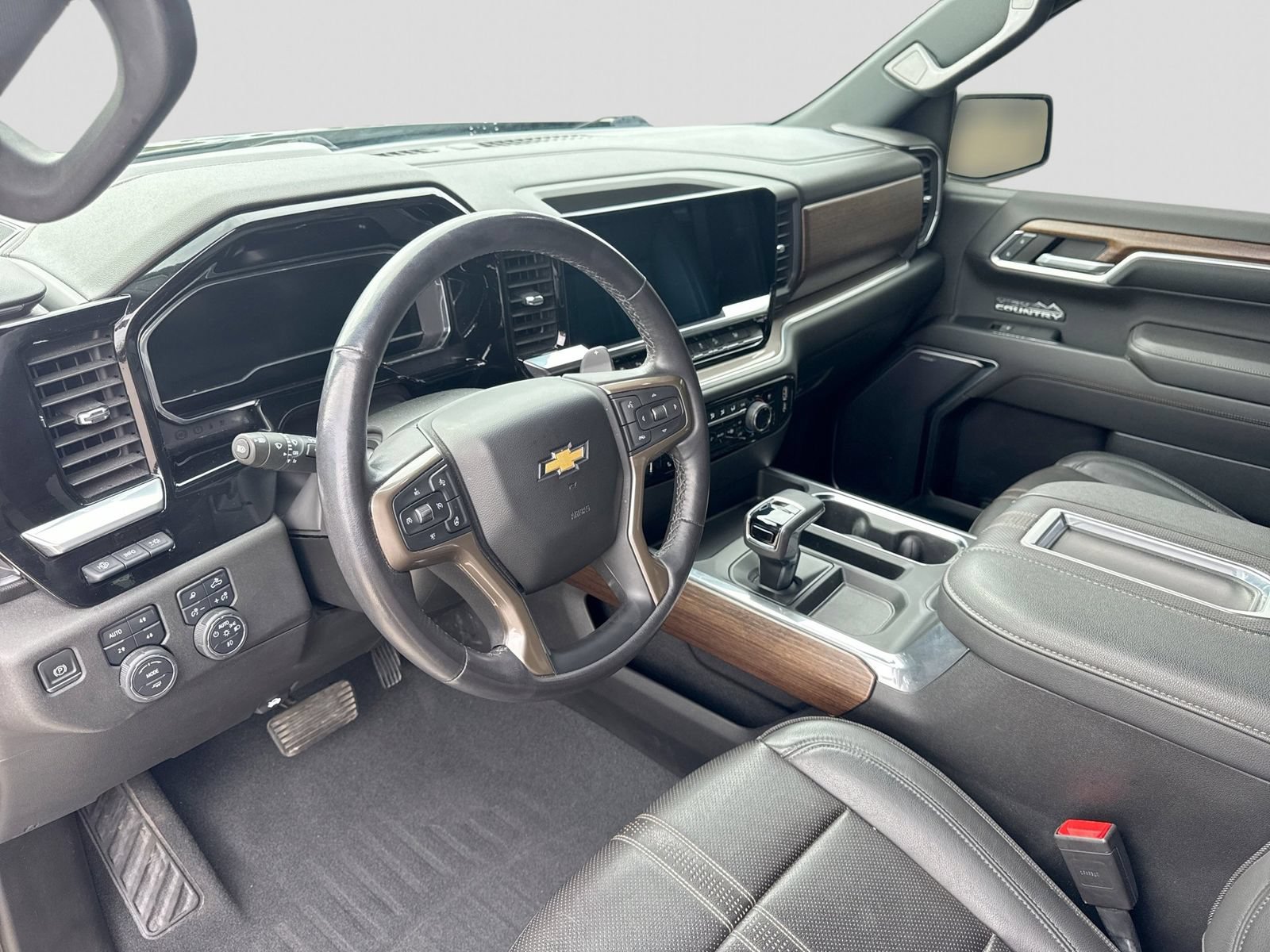 Used 2022 Chevrolet Silverado 1500 High Country w/ Technology Package AWD/4WD video 2