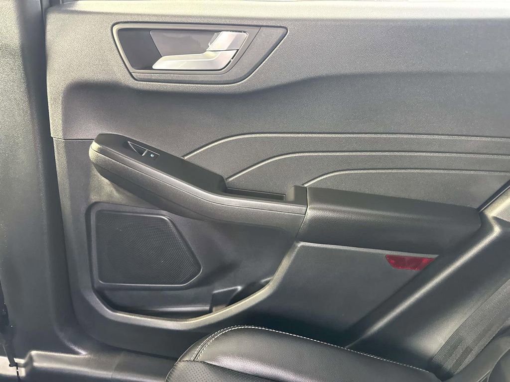 Certified 2022 Ford Escape SEL image 12