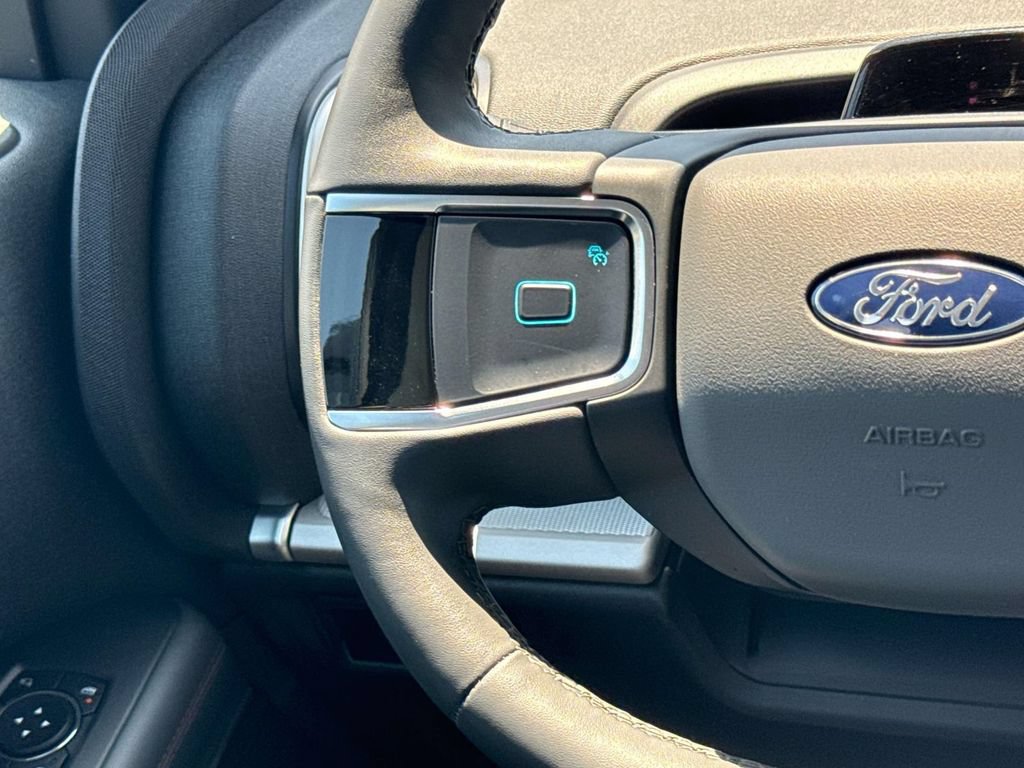 Certified 2025 Ford Expedition Active RWD image 18