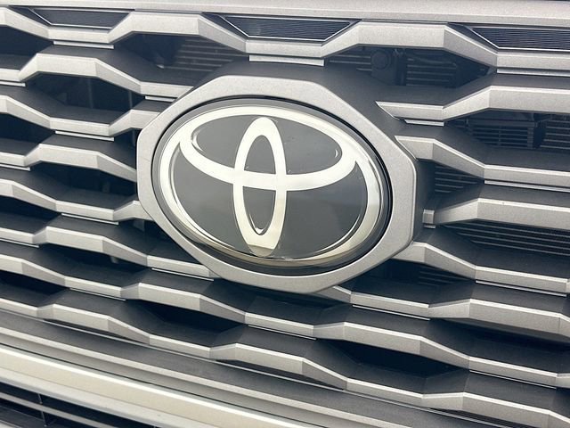 Used 2022 Toyota Tacoma TRD Off-Road w/ Technology Package AWD/4WD image 30