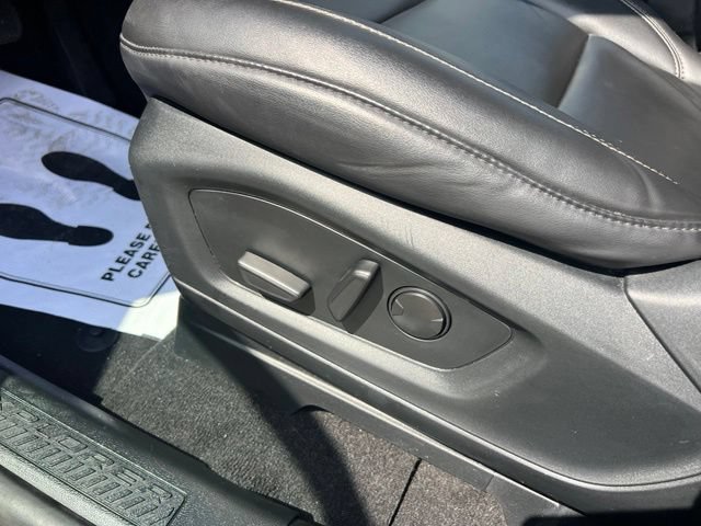 Certified 2023 Ford Explorer XLT w/ Equipment Group 202A AWD/4WD image 19