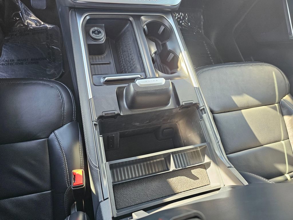 Certified 2025 Ford Expedition Max Platinum image 24