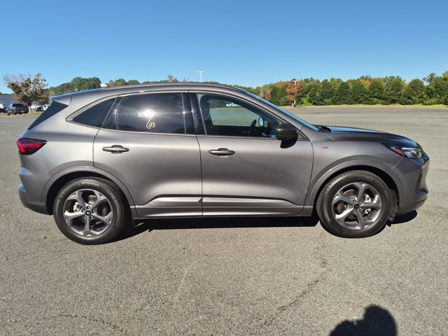 Certified 2023 Ford Escape ST-Line w/ Tech Pack #1 FWD image 3