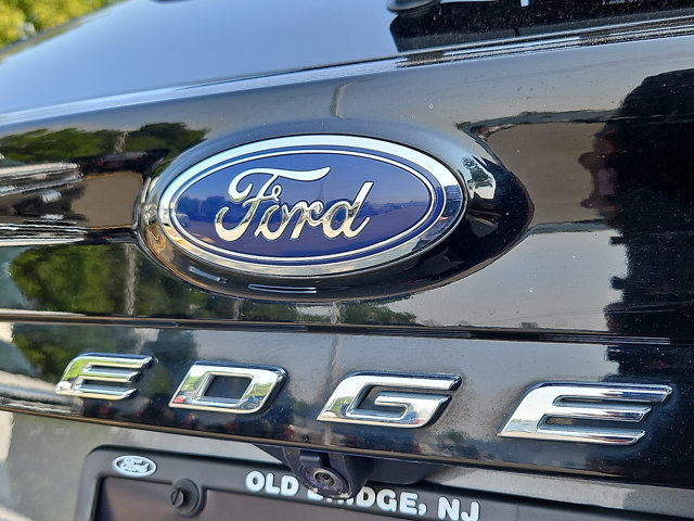 Certified 2022 Ford Edge Titanium AWD/4WD image 37