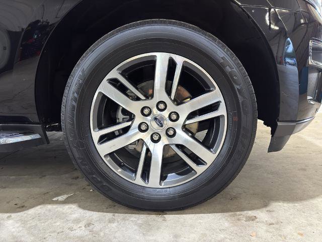 Certified 2022 Ford Expedition Limited image 30