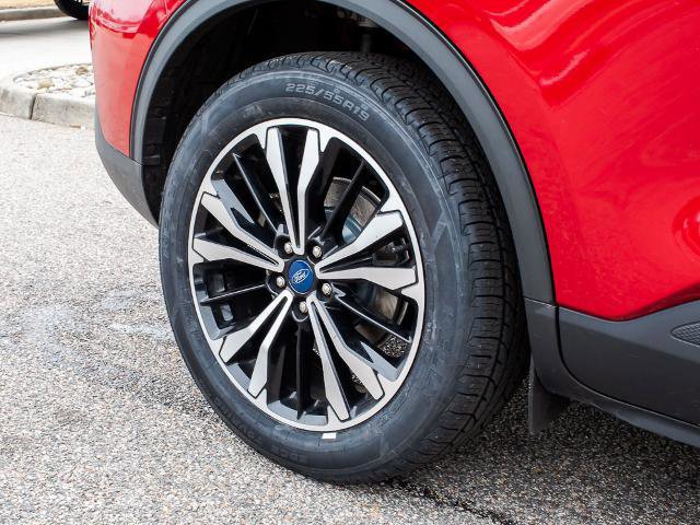 Certified 2022 Ford Escape SE w/ SE Sport Appearance Package image 7