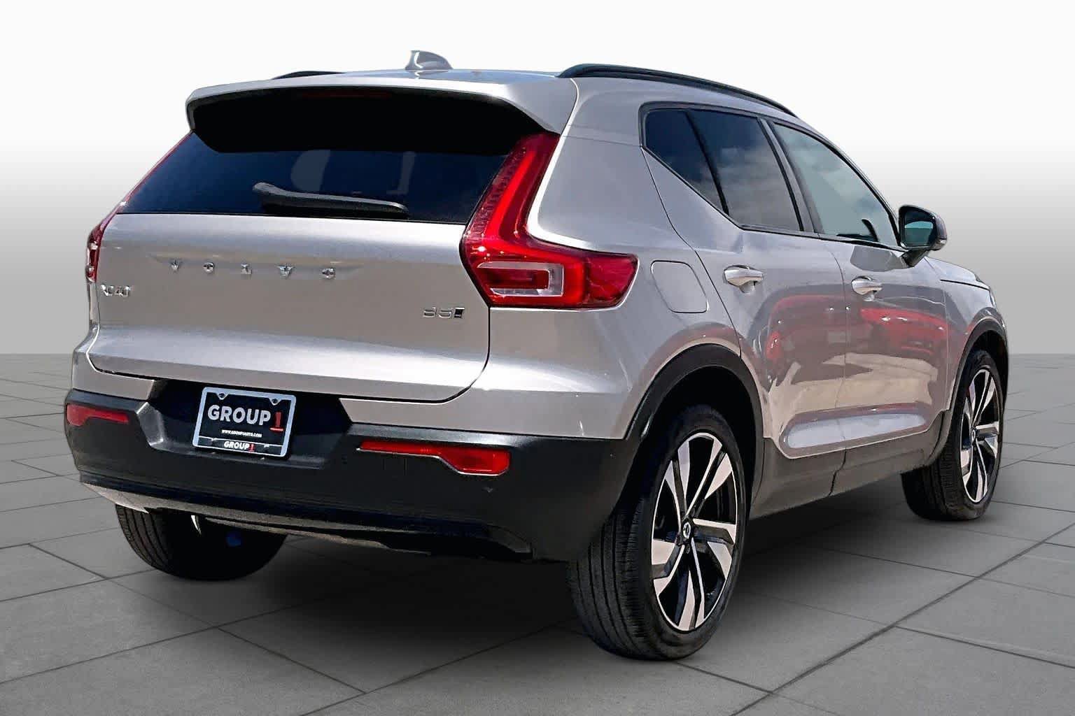 Used 2023 Volvo XC40 B5 Ultimate w/ Climate Package AWD/4WD image 13
