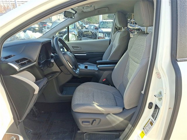 Used 2021 Toyota Sienna LE image 16