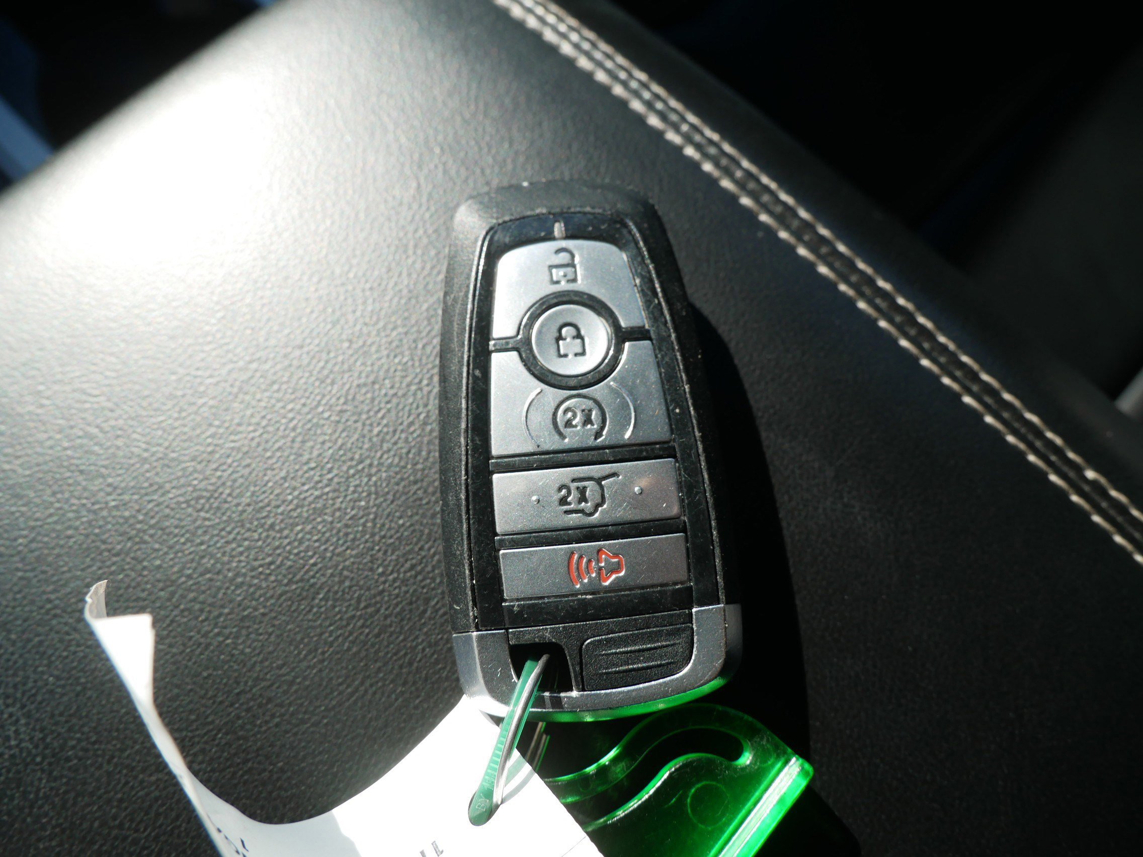 Certified 2022 Ford Explorer XLT w/ Equipment Group 202A image 34