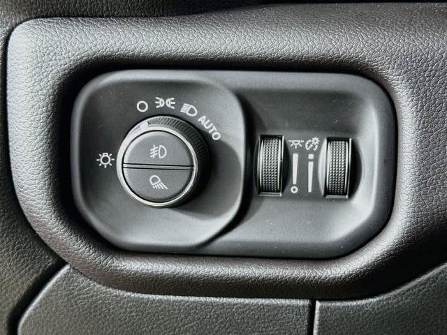 Used 2023 RAM 2500 Laramie AWD/4WD image 26