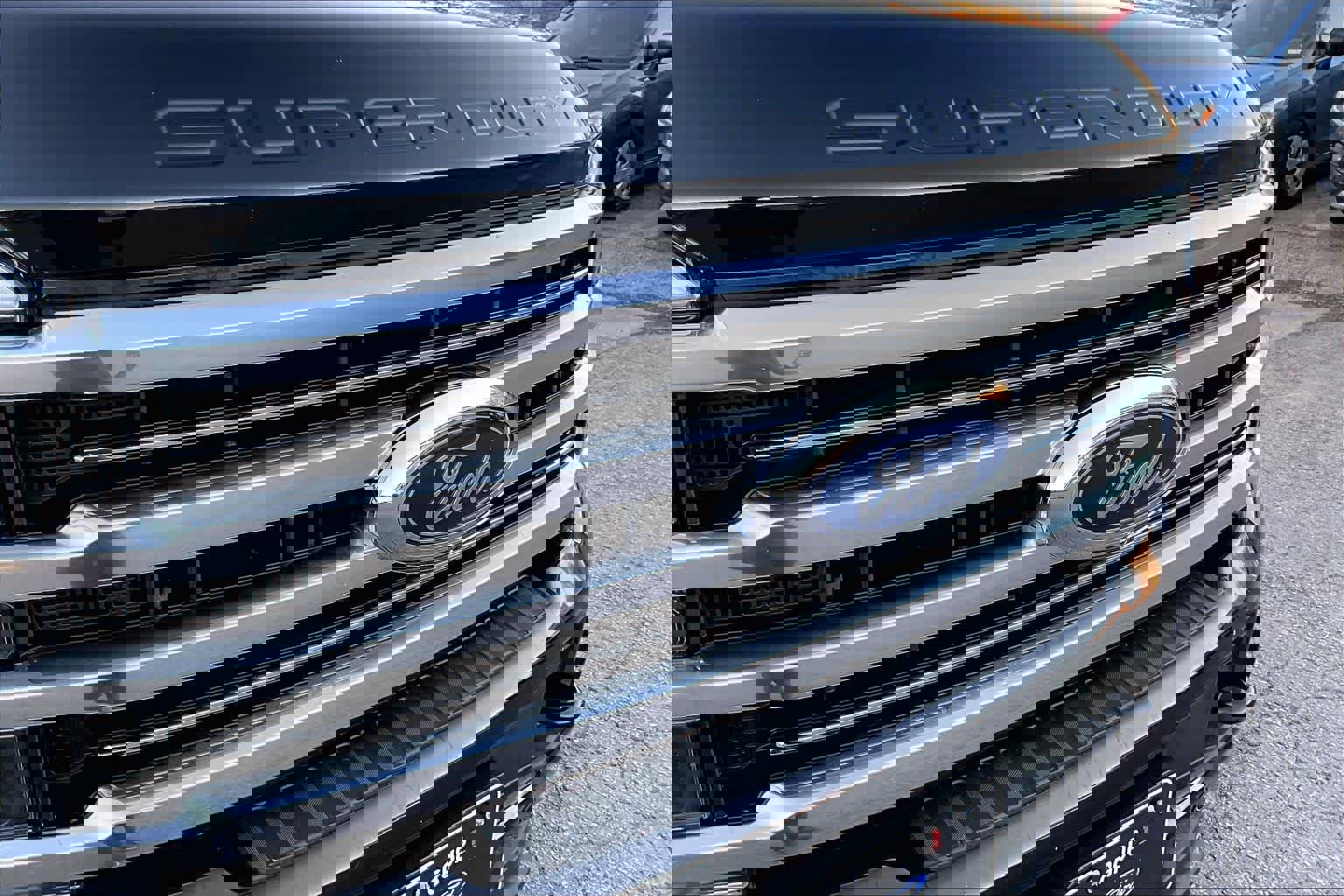 Certified 2025 Ford F250 Platinum w/ Platinum Plus Package image 30