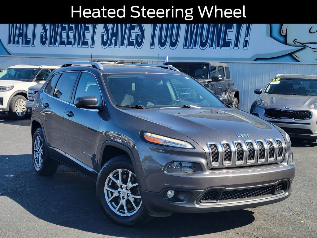 Used 2018 Jeep Cherokee Latitude Plus w/ Cold Weather Group AWD/4WD image 28