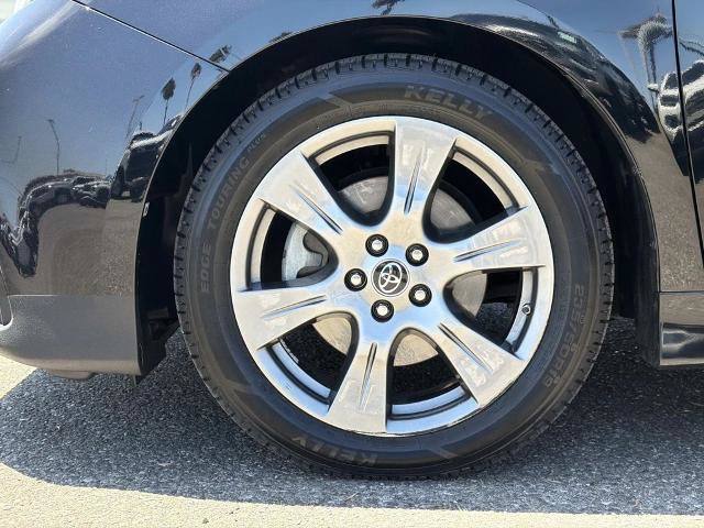 Used 2018 Toyota Sienna SE Premium w/ Carpet Mat Package FWD image 29
