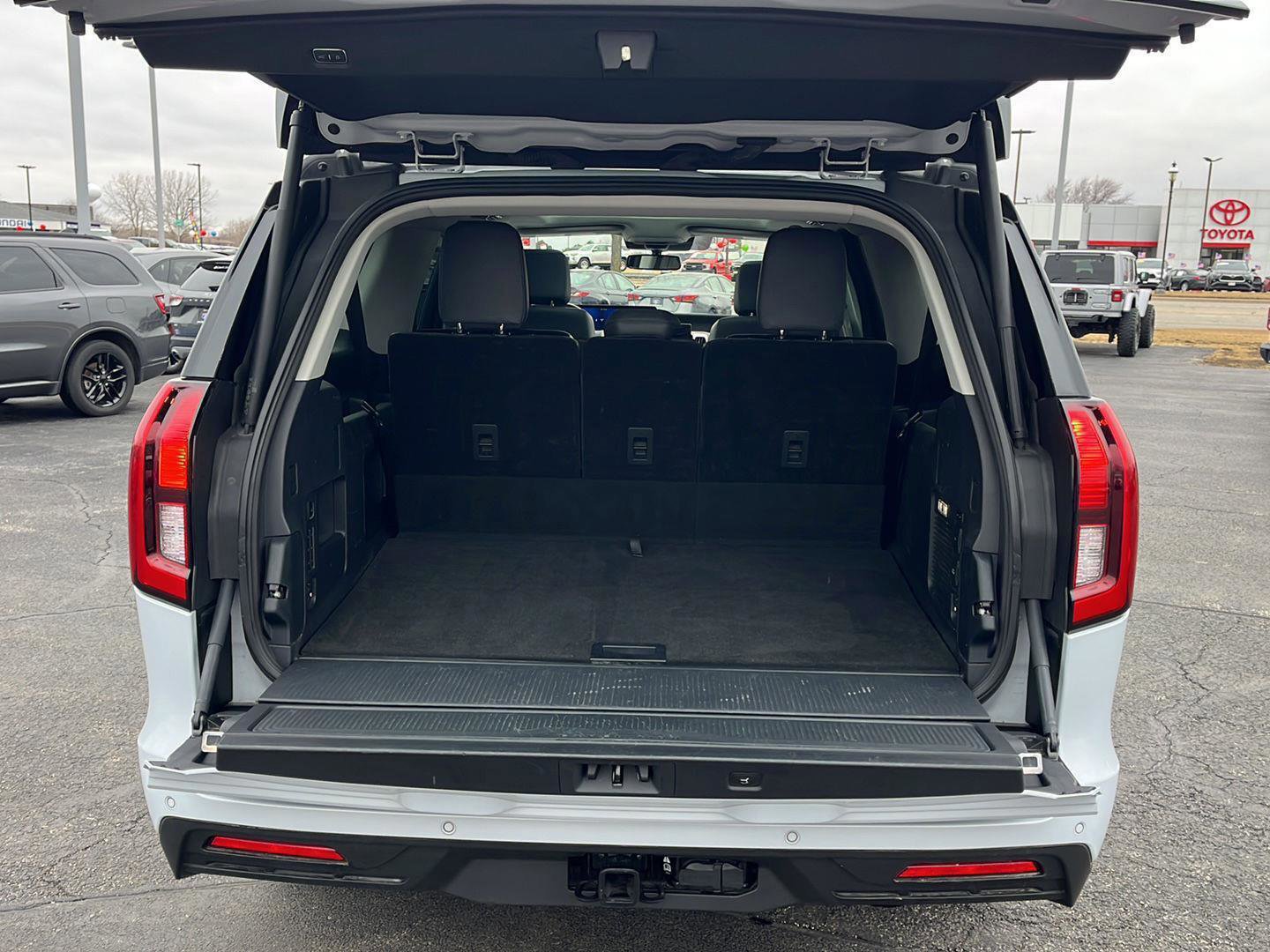 Certified 2025 Ford Expedition Max Active image 19