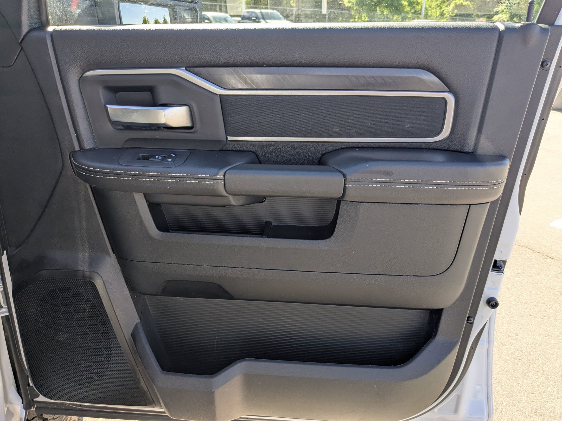 Used 2025 RAM 3500 Big Horn AWD/4WD image 40