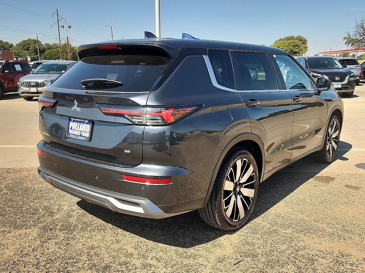 Used 2025 Mitsubishi Outlander SE FWD image 4