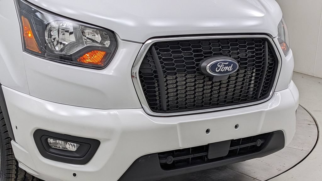 Certified 2025 Ford Transit 350 XLT RWD image 38