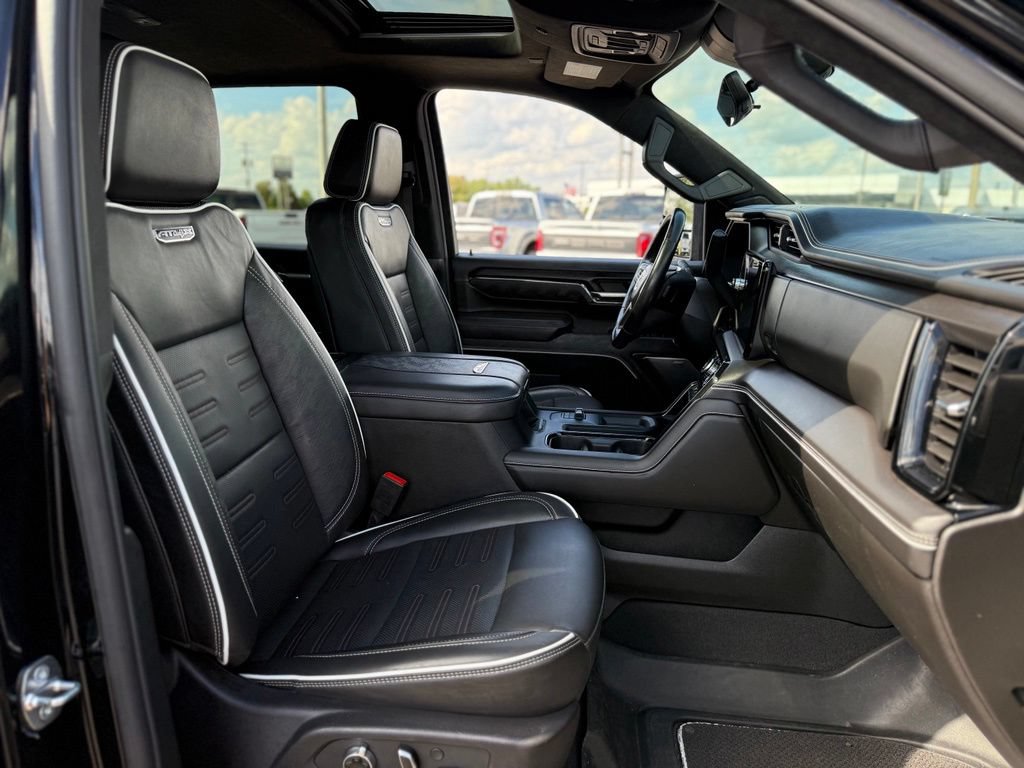 Used 2024 GMC Sierra 2500 AT4X AWD/4WD image 16