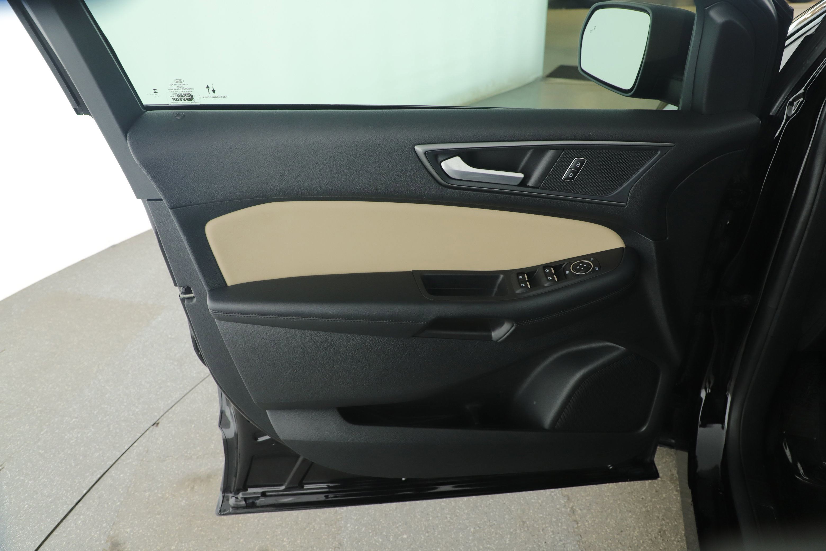 Certified 2024 Ford Edge SE image 20