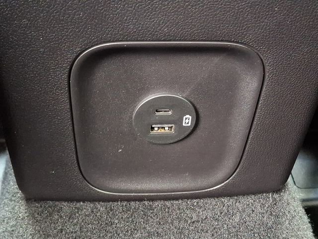 Certified 2022 Ford Escape SE w/ SE Sport Appearance Package FWD image 10