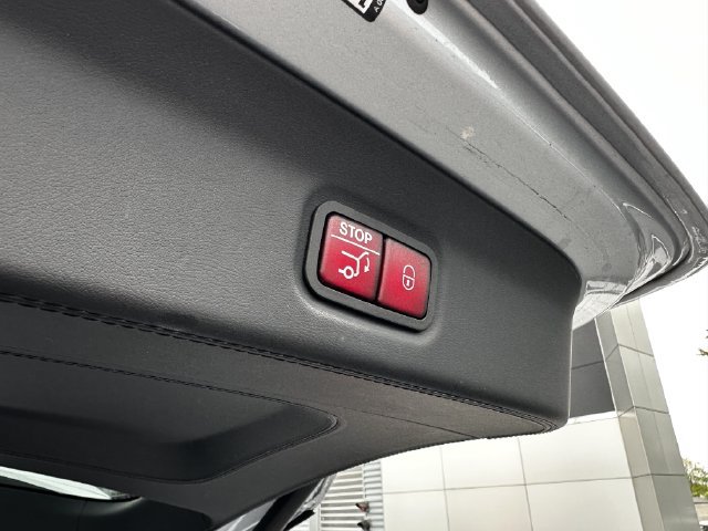 Used 2024 Mercedes-Benz Maybach GLS 600 4MATIC image 52