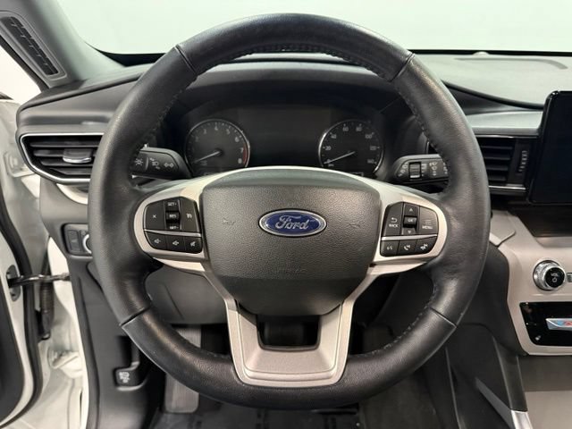 Certified 2023 Ford Explorer XLT w/ Equipment Group 202A RWD image 22