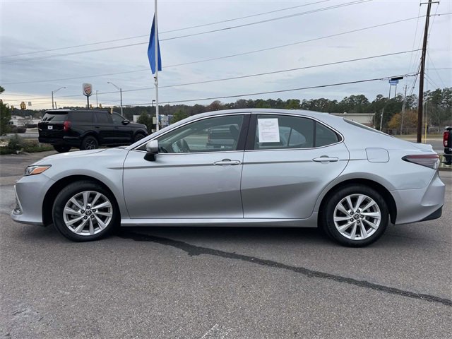 Used 2024 Toyota Camry LE image 6