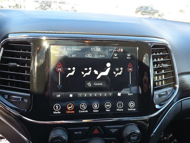 Used 2021 Jeep Grand Cherokee Limited image 16