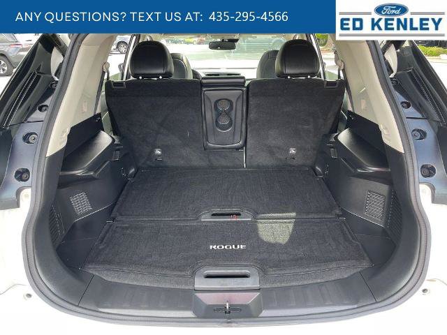 Used 2020 Nissan Rogue SL w/ Premium Package AWD/4WD image 32