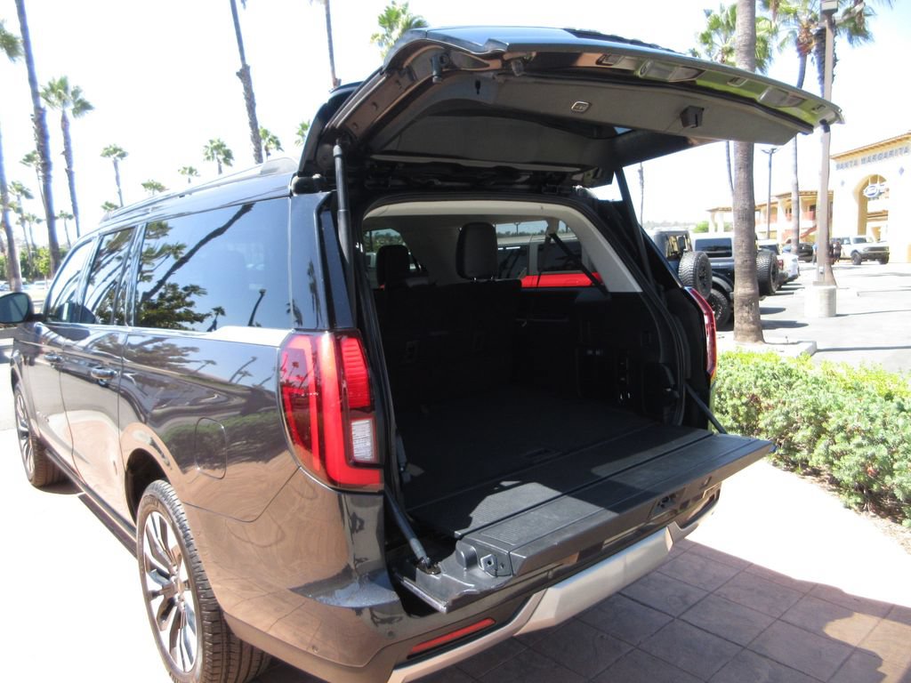 Certified 2025 Ford Expedition Max Platinum w/ Driver's Package AWD/4WD image 26