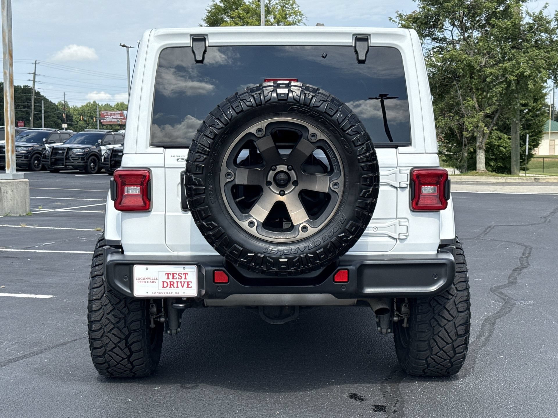 Used 2022 Jeep Wrangler Unlimited Sahara w/ LED Lighting Group AWD/4WD image 26