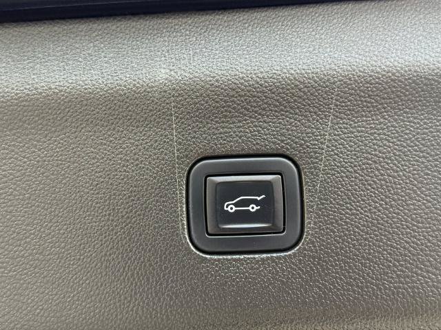 Used 2022 Buick Enclave Essence w/ Sport Touring Edition AWD/4WD image 21