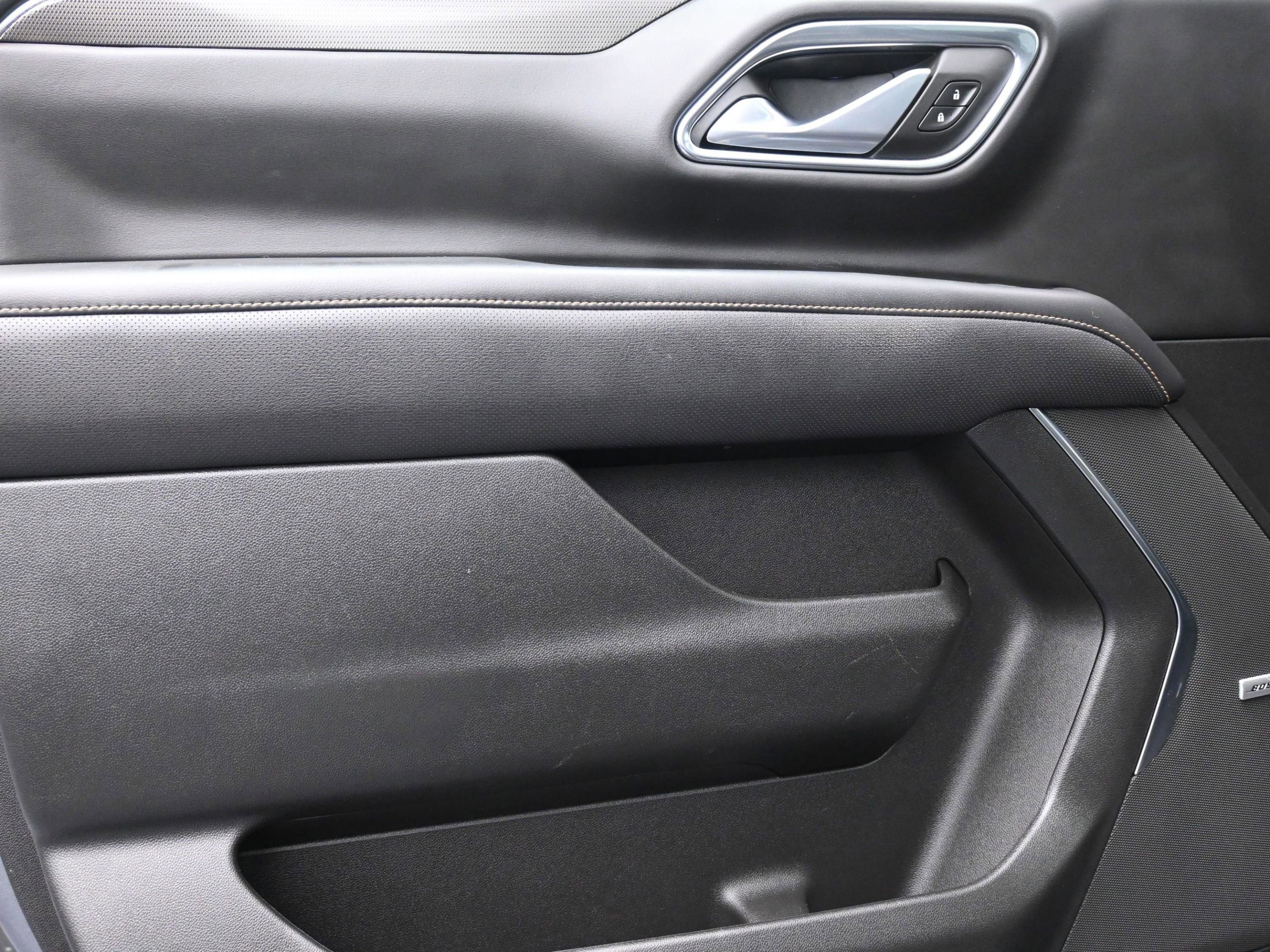 Used 2022 GMC Yukon XL AT4 image 44