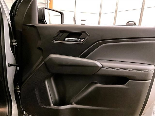 Used 2024 Chevrolet Colorado LT w/ LT Convenience Package AWD/4WD image 23
