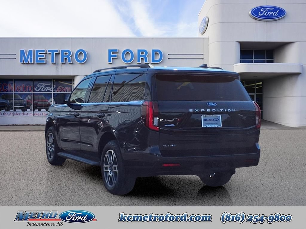 Certified 2025 Ford Expedition Active AWD/4WD image 5