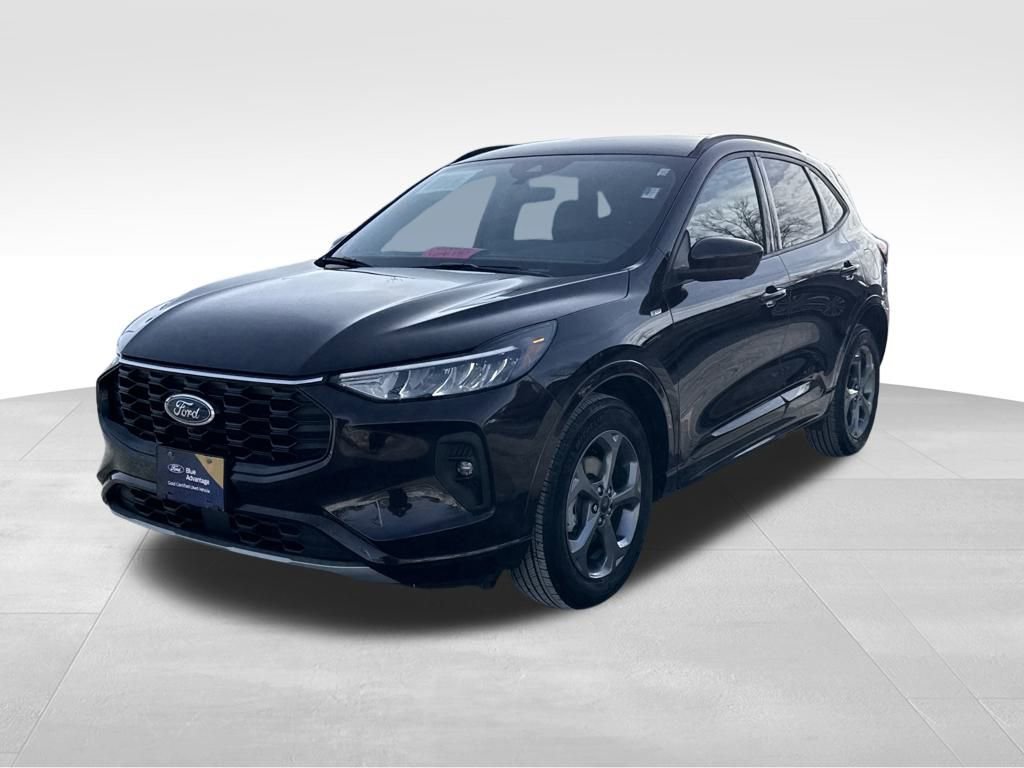 Certified 2023 Ford Escape ST-Line Select w/ Tech Pack #2 image 2