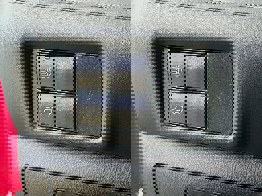 Used 2022 Toyota Highlander XSE image 26