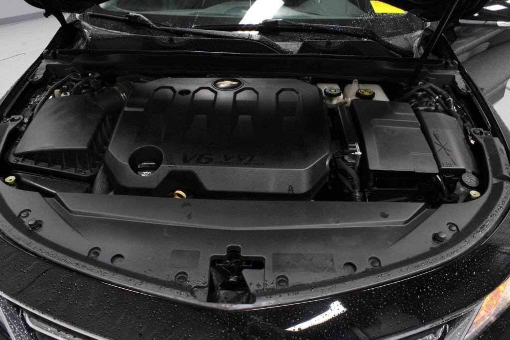 Used 2019 Chevrolet Impala LT FWD image 13