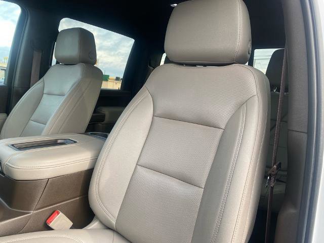 Used 2022 Chevrolet Silverado 2500 LTZ w/ LTZ Convenience Package image 11