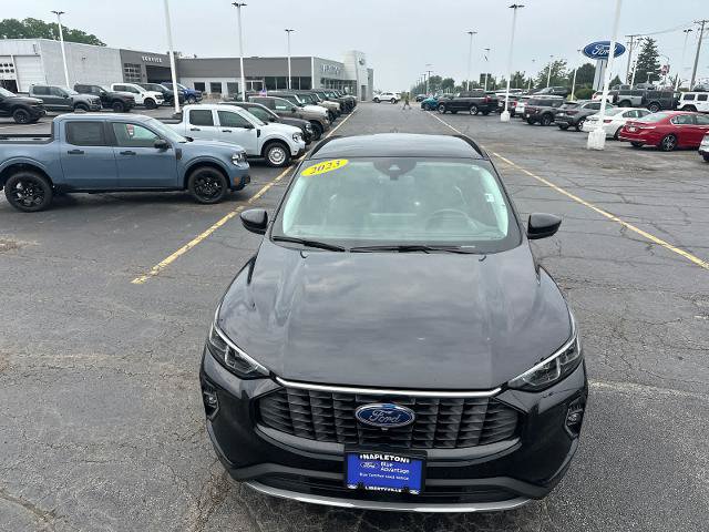 Certified 2023 Ford Escape Platinum w/ Premium Technology Package AWD/4WD image 3