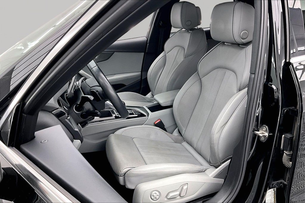 Used 2021 Audi A4 2.0T Premium Plus w/ Premium Plus Package AWD/4WD image 25