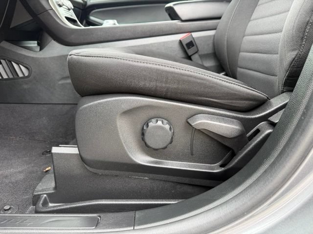 Certified 2024 Ford Edge SE w/ Black Appearance Package AWD/4WD image 10